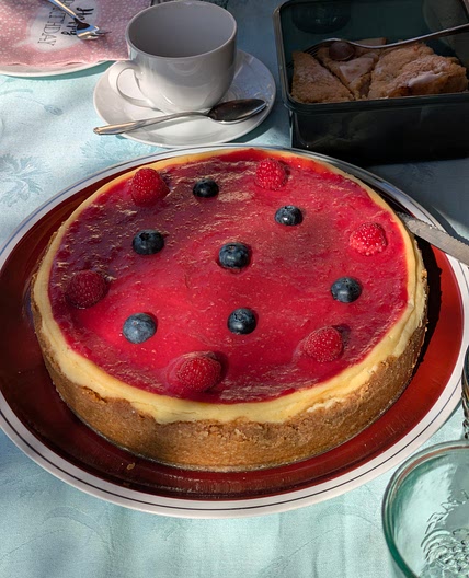 New York Style Cheesecake mit Fruchttopping