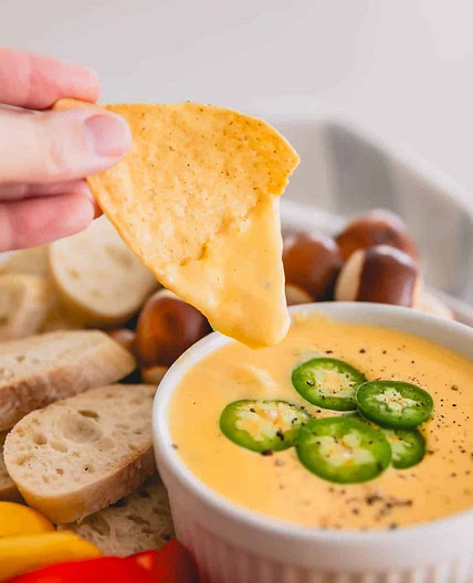 Spicy Cheddar Cheese Dip