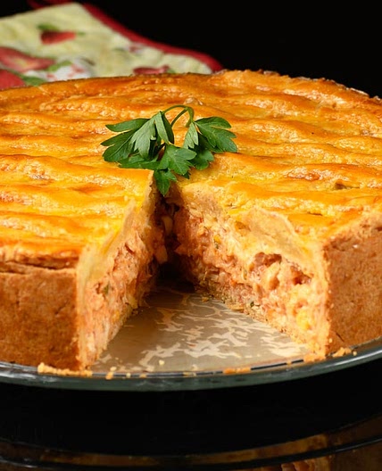 Torta de frango com cream cheese e milho