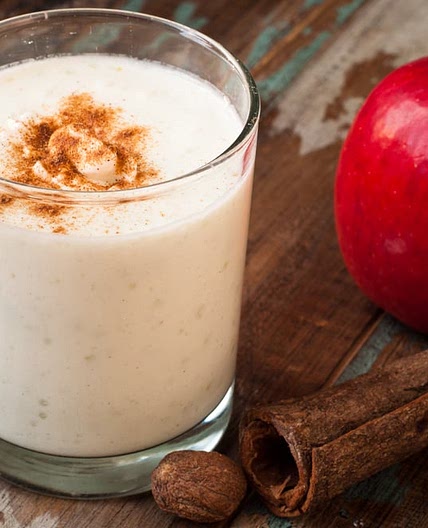 Vitamina de maçã, aveia e mel