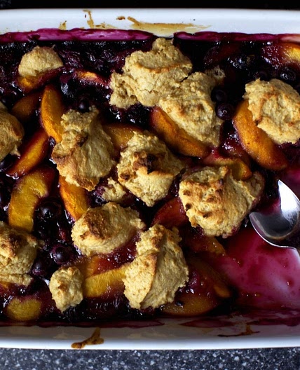 peach blueberry cobbler