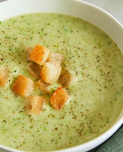 Blumenkohl-Brokkoli-Suppe – so cremig & ganz einfach