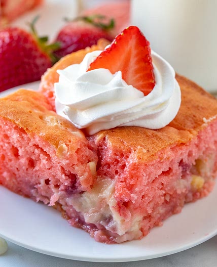 Strawberry Earthquake Cake