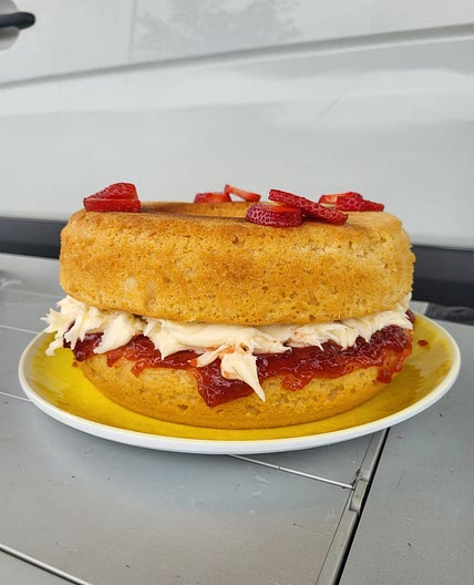 Omnia vegan Victoria sponge