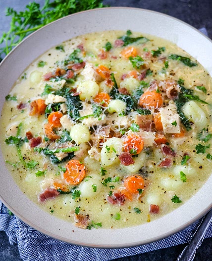 Copycat Olive Garden Chicken Gnocchi Soup