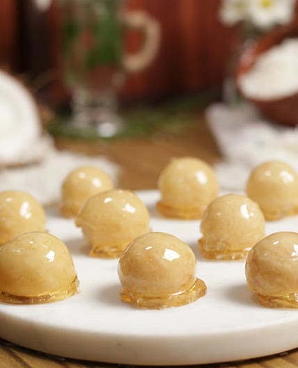 Bala de coco caramelizada fácil