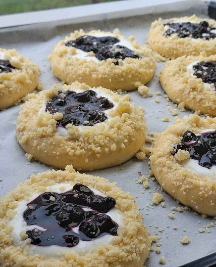 Blueberry Cream Cheese Danish Buns