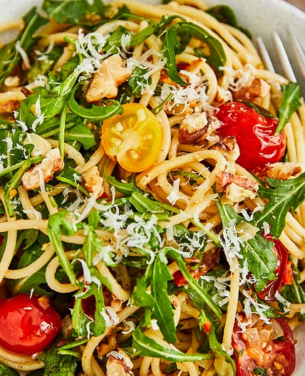 Rucola-Pasta – Spaghetti mit Rucola, Tomaten und Parmesan