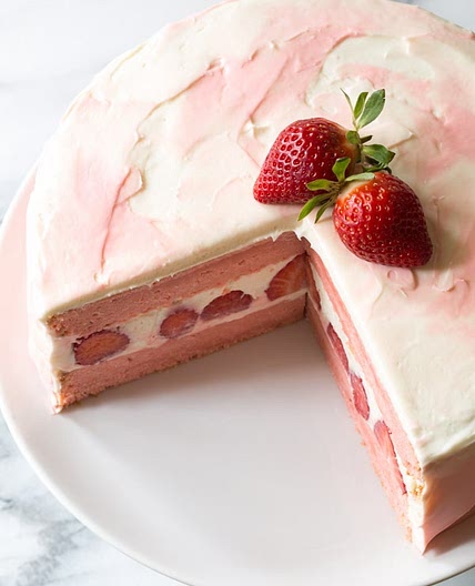 Fresh Strawberry Lemonade Cake