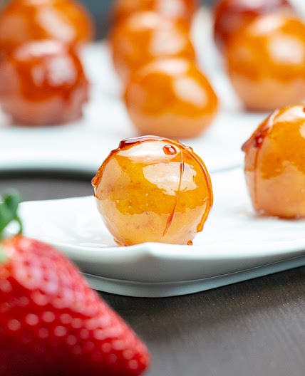 Brazilian Coconut Bonbon (Bala Baiana) with Strawberry