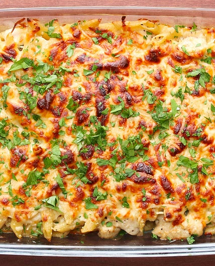 Cheesy Chicken Alfredo Pasta Bake Recipe by Tasty