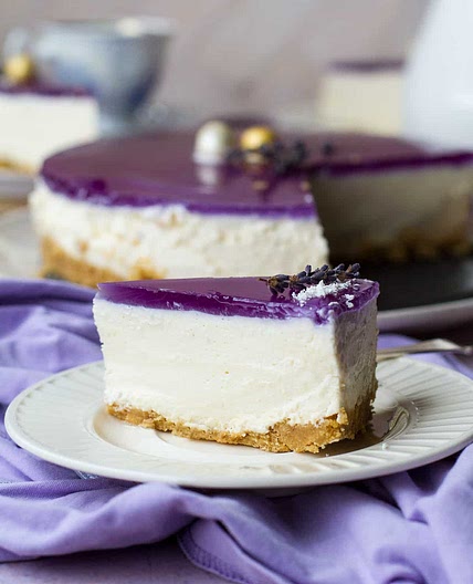 White Chocolate Cheesecake with Lemon Honey Jelly