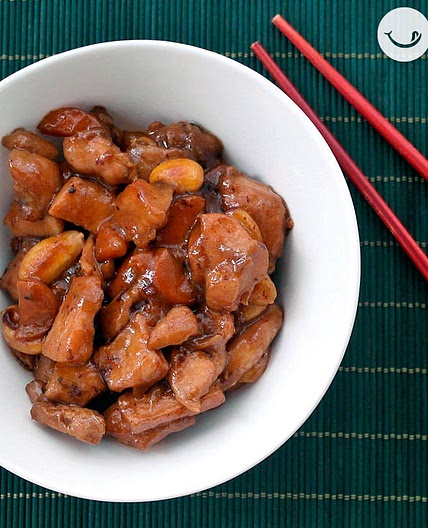 Pollo con almendras al estilo chino