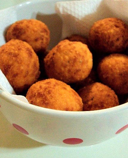 Bolinha de queijo fácil