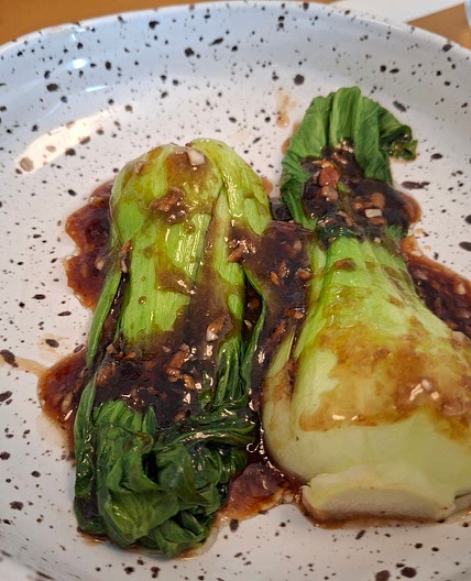 Pak Choi in Garlic Sauce