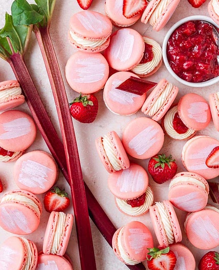 Strawberry Rhubarb Macarons