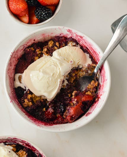 Microwave Berry Crumble