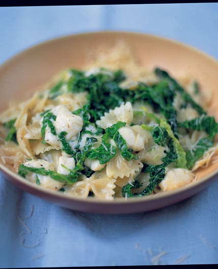 Farfalle with Savoy cabbage, pancetta, thyme & mozzarella