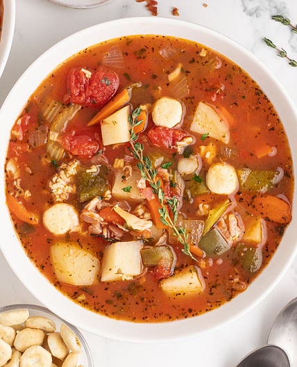 Easy Manhattan Clam Chowder (Stovetop or Slow Cooker)