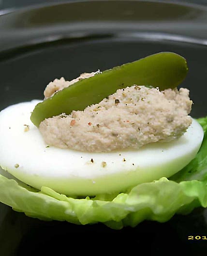 Oeufs farcis à la mousse de thon
