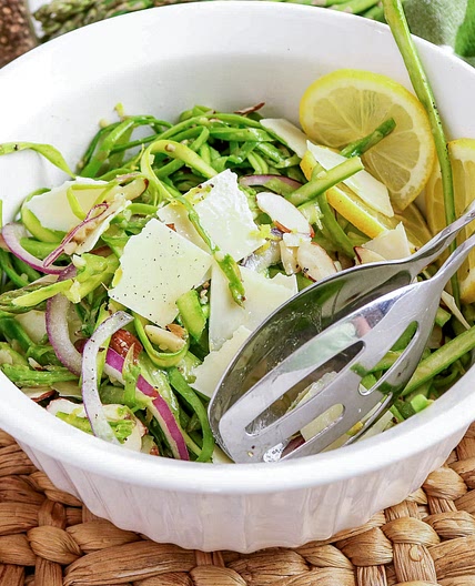 Shaved Asparagus Salad with Lemon Vinaigrette Dressing