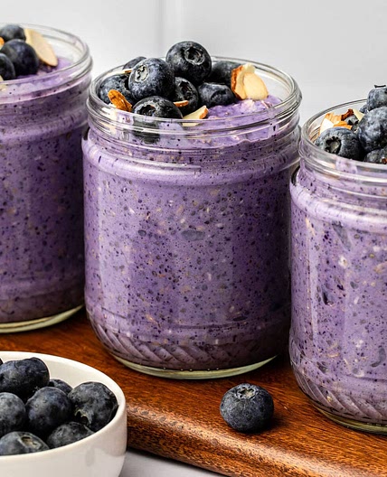 Blueberry Overnight Oatmeal with Chia Seeds