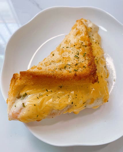 Garlic Shrimp Paste & Cheese Stuffed Toast Recipe (Oven-Baked)
