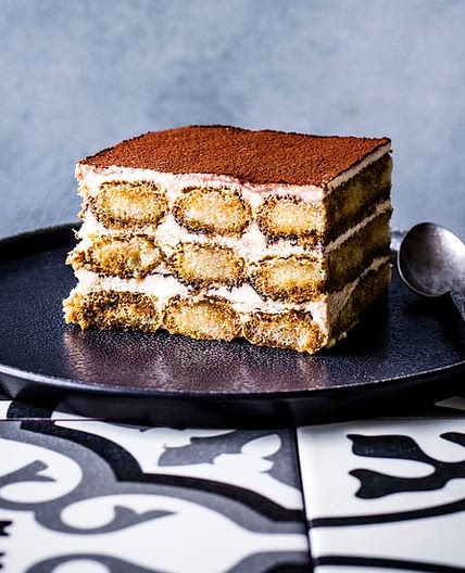 Classic tiramisu