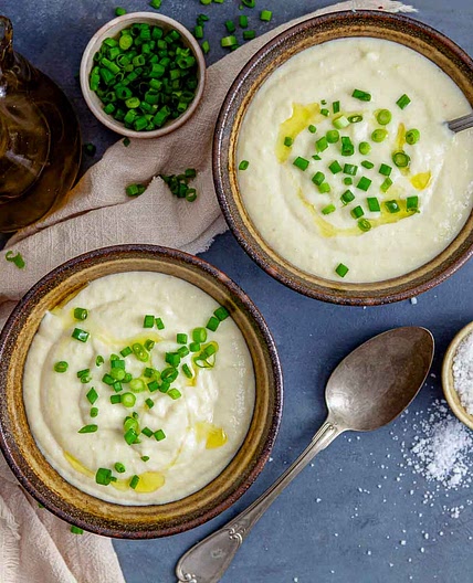 Vichyssoise (Classic Chilled French Leek and Potato Soup)