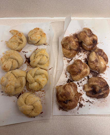 Sourdough garlic knots/cinnamon knots