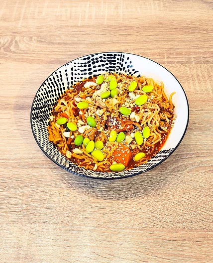 Nouilles au poulet, fèves de soja & pak-choï