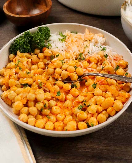 Creamy Harissa Chickpeas (Vegan, 20-Minute Dinner)