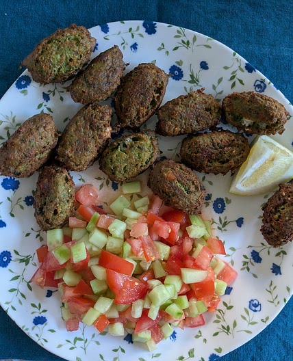 FRITTELLE DI PISELLI,ZAATAR E FETA