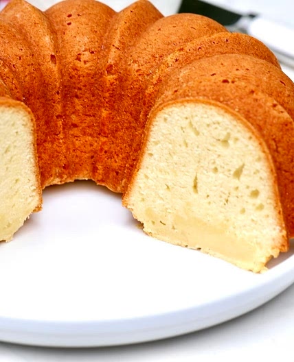 Million Dollar Pound Cake