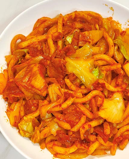 Kimchi Bacon Udon Stir-fry with Cheese
