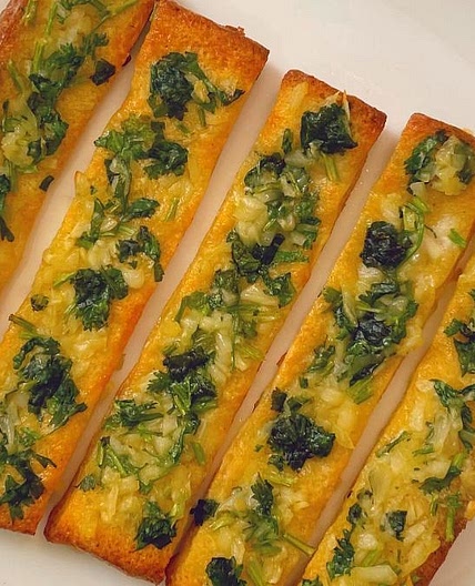 How to Make Garlicky French Toast Sticks