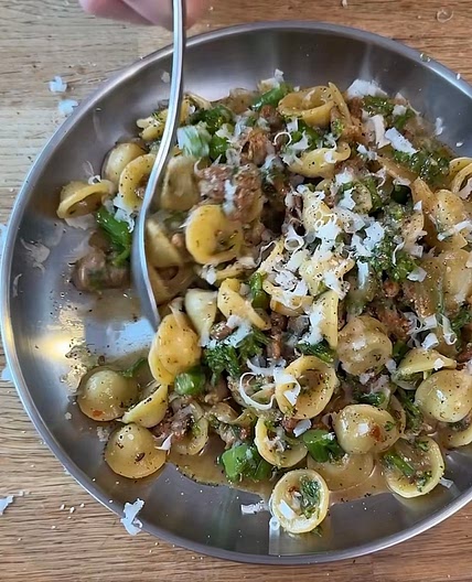 SAUSAGE & BROCCOLI PASTA