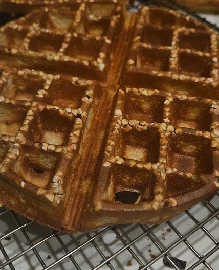 High-Protein Lower-Carb Hybrid Waffles
