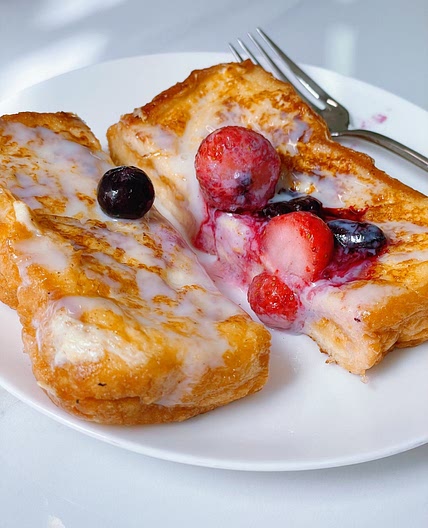 Best Sweet & Salty Peanut Butter French Toast (Hong Kong Style)