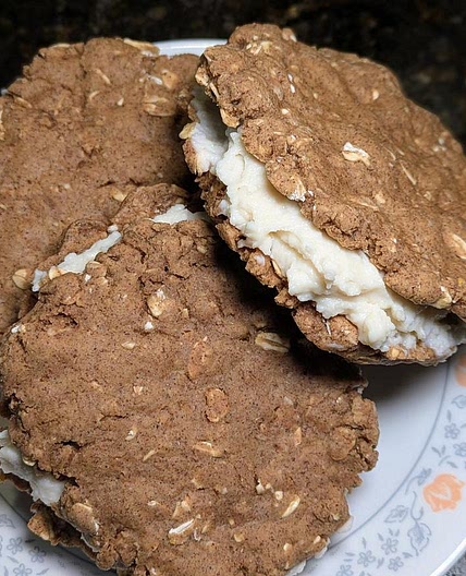 Protein Oatmeal Cream Pies