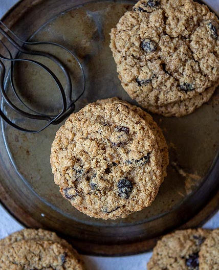 Uber Soft, Chewy Almond Flour Oatmeal Cookies