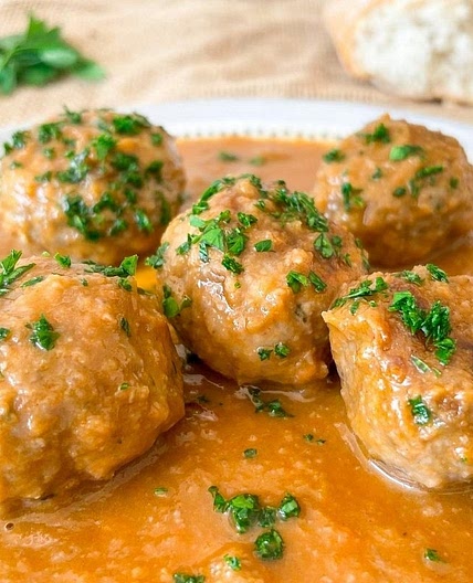 Albóndigas en Salsa Española (Sin Gluten y Ligeras)