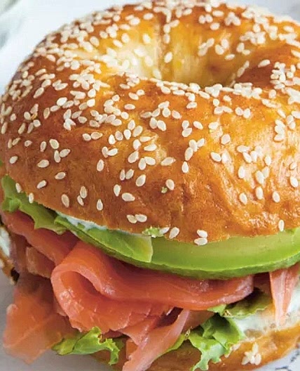Saumon avocat bagel