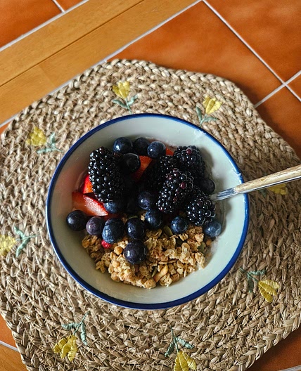 Granola Berry Yogurt Bowl