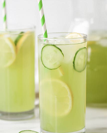 Fresh Cucumber Lemonade (10 Minute Recipe!)
