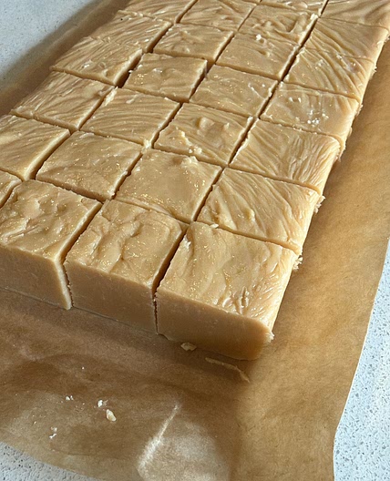 Thermi fudge with white chocolate 