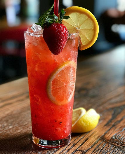 'Red Punch' Strawberry Lemonade