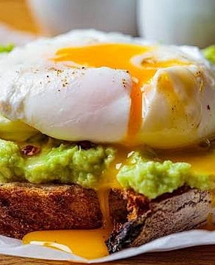 Avocado Toast cu ou