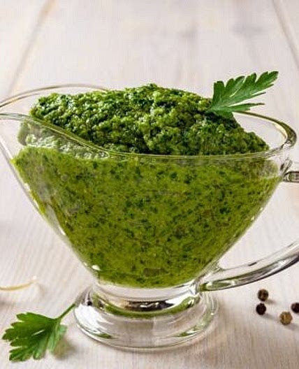 Rettich mit Petersilienpesto