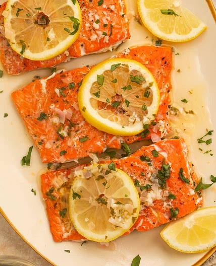 Lemon Garlic Salmon with Lemon Butter Sauce